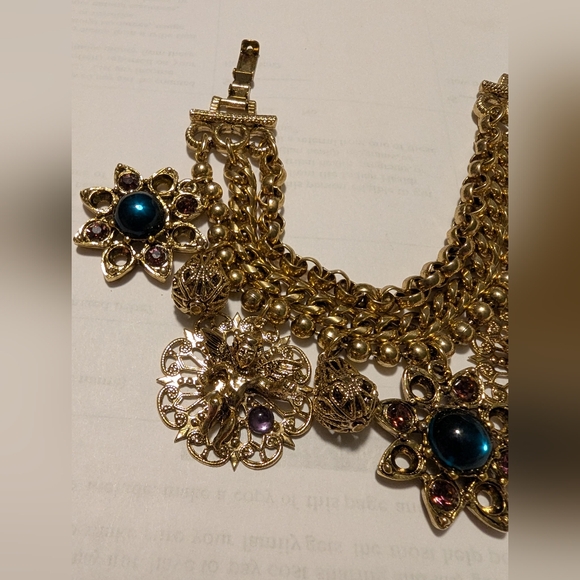 EVC GOLD TONE HEAVY CABOCHON CHARM BRACELET - Picture 3 of 8